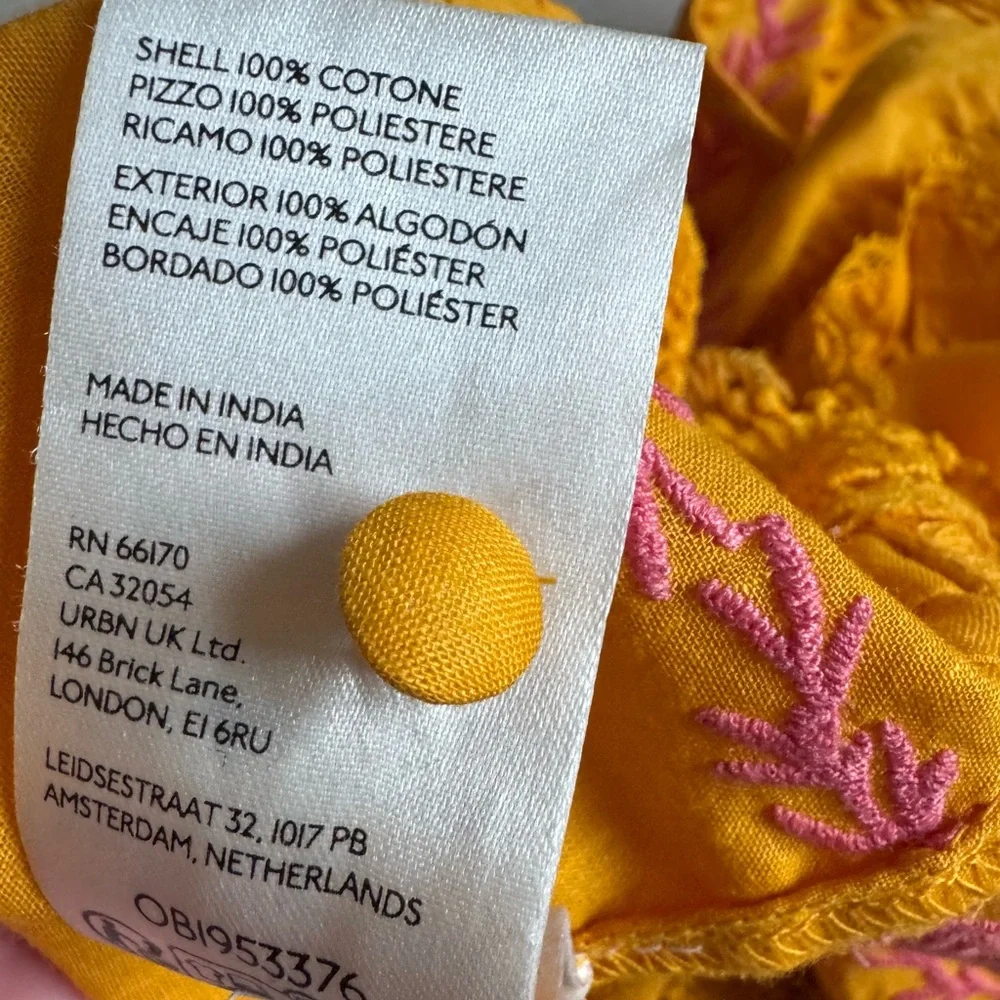 Maeve Anthropologie Gold Pink Embroidered Top Flutter sleeve size S Small - Picture 4 of 10